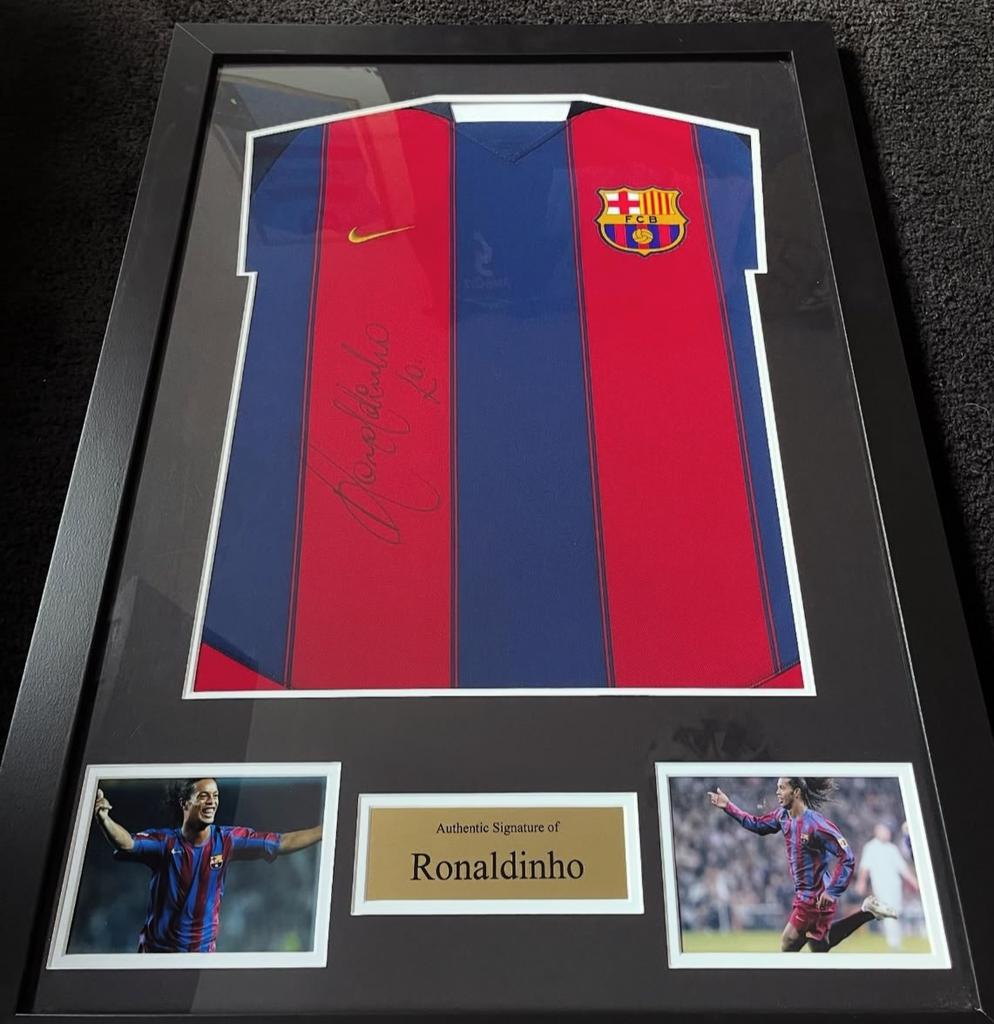 Chemise Ronaldinho signée + certificat d'authenticité, Enlèvement, Neuf, Maillot
