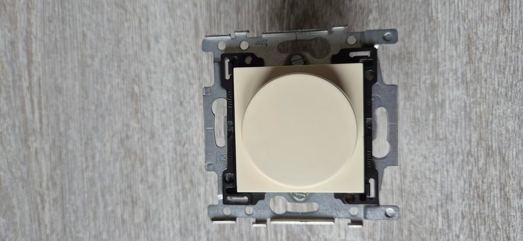 Interrupteur dimmable Led Niko, Enlèvement ou Envoi, Comme neuf, Interrupteur