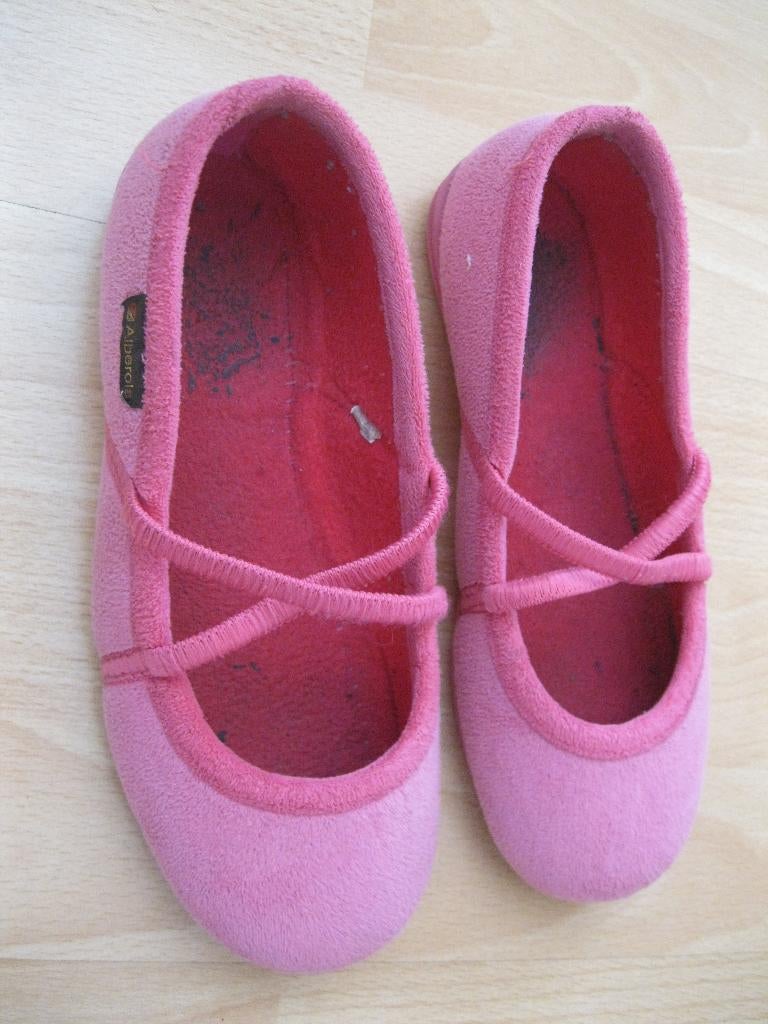 Pantoufles roses 33, Enfants & Bébés, Enlèvement ou Envoi, Utilisé, Chaussures, Fille