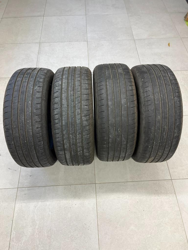 pneu de voiture, Autos : Pièces & Accessoires, Pneus & Jantes, Pneus été, Enlèvement, Pneu(s), 18 pouces