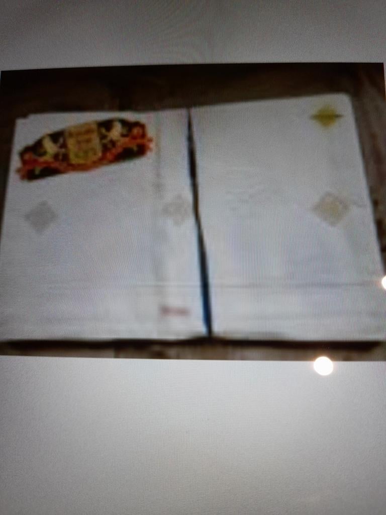 Nieuw en oud paar lakens van „Drap de la Lys”, Drap de la lys