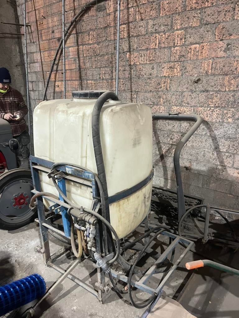 Sproeier tractor, Ophalen