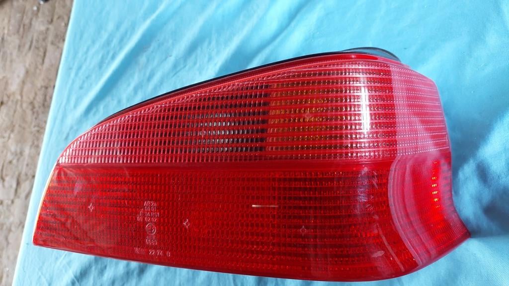 Feux ar d pour peugeot 106 ou saxo, Enlèvement, Utilisé, Peugeot