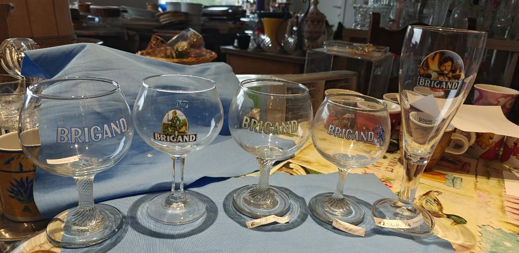 glazen bier Brigand 5 verschillende meerdere stuks, Ophalen of Verzenden, Zo goed als nieuw, Bierglas
