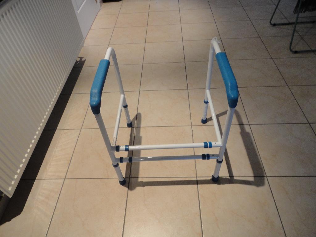 cadre de toilette pour personne handicapée, Maison & Meubles, Enlèvement, Neuf
