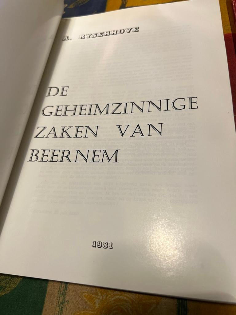 2 boeken over de geheimzinnige zaken van Beernem/ Het proces, Enlèvement ou Envoi, Utilisé, A. Ryserhove, 20e siècle ou après