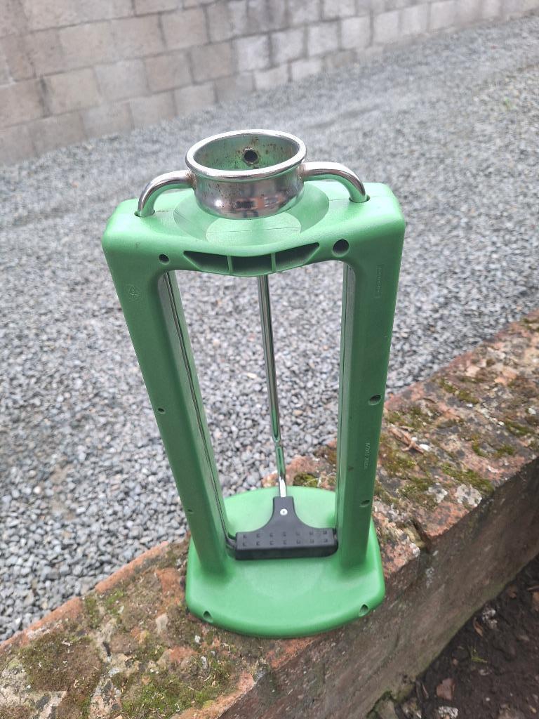 Presse à pied pour bouteilles en plastique, Enlèvement, Comme neuf