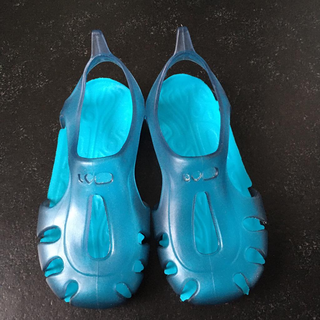 Waterschoenen Nabaiji / Decathlon - maat 24, Kinderen en Baby's, Kinderkleding | Kinder-zwemkleding, Ophalen, Zwemschoenen, Jongen of Meisje