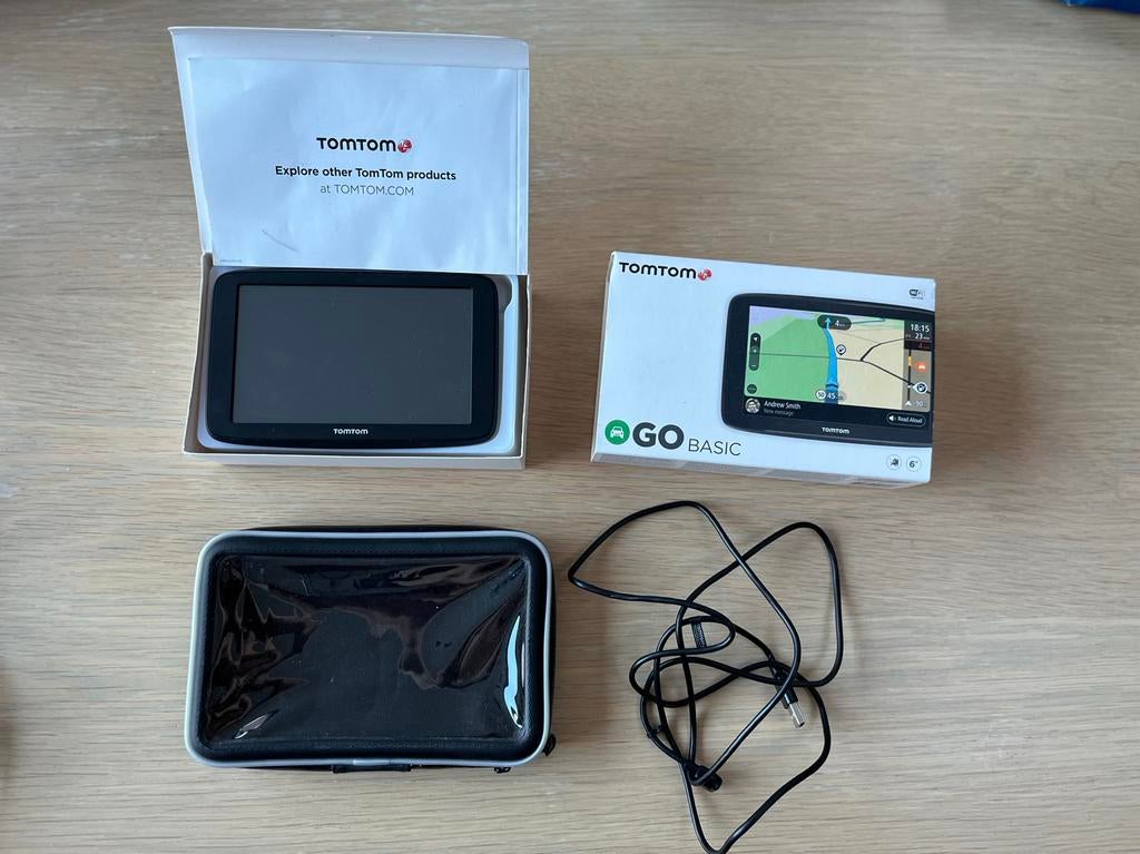 TomTom Go Basic, Ophalen of Verzenden, Zo goed als nieuw