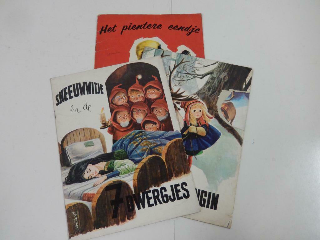 2 sprookjes "SNEEUWWITJE EN DE 7 DWERGJES/DE SNEEUWKONINGIN, Verzamelen, Ophalen of Verzenden, Gebruikt