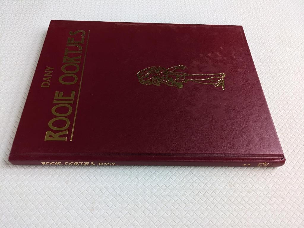 Gecartonneerd boek rooie oortjes deel 2 dany, Eén stripboek, Ophalen of Verzenden, Zo goed als nieuw, Dany