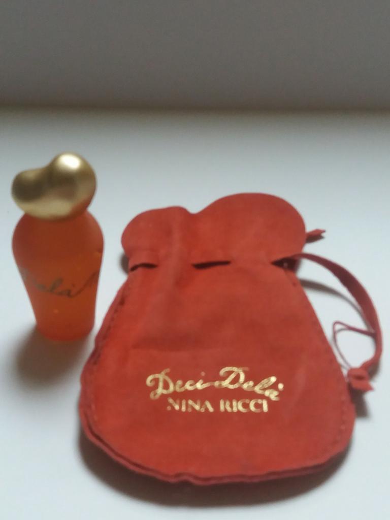 DECI DELA Nina Ricci CONCENTREE Eau de Toilette  5ml, Enlèvement ou Envoi, Plein