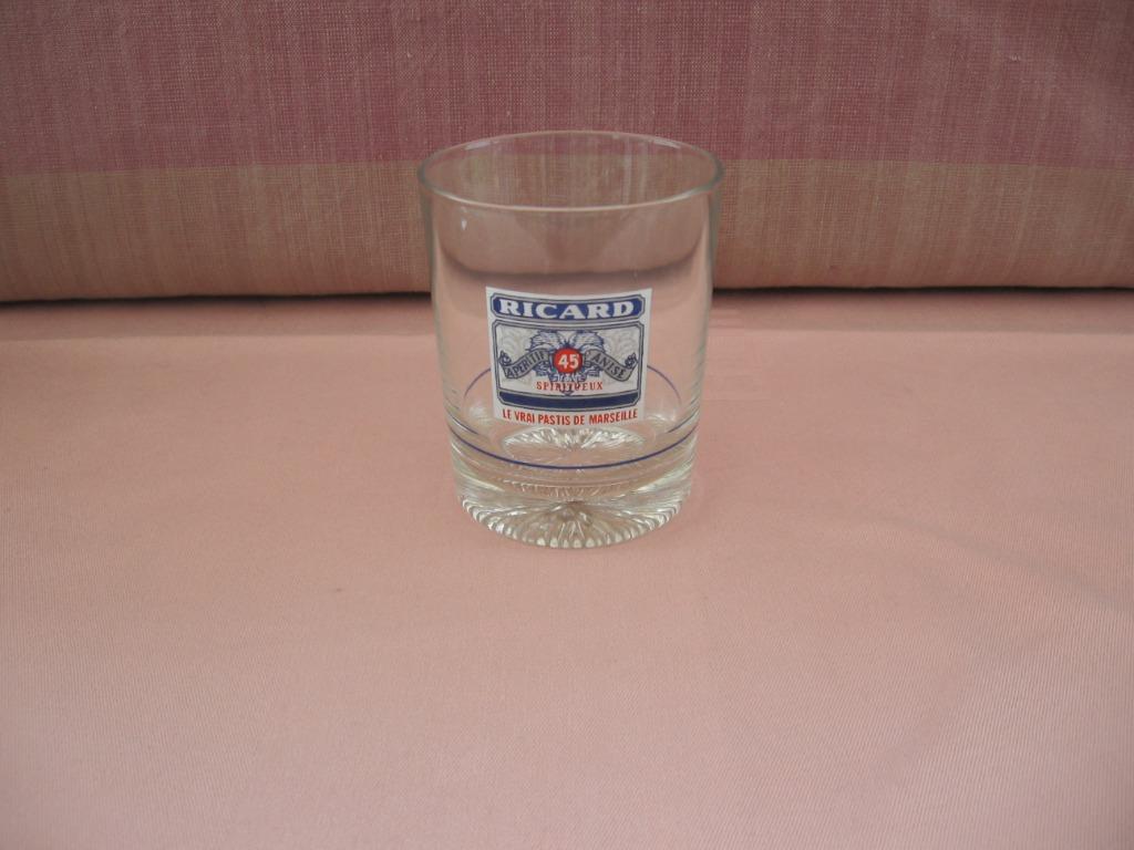 Ricard oud glas type whisky met streepjes onderaan..., Ophalen of Verzenden, Zo goed als nieuw, Gebruiksvoorwerp