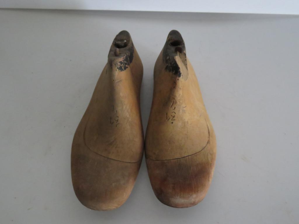 Paire de chaussure ancienne dure taille 31, Enlèvement ou Envoi