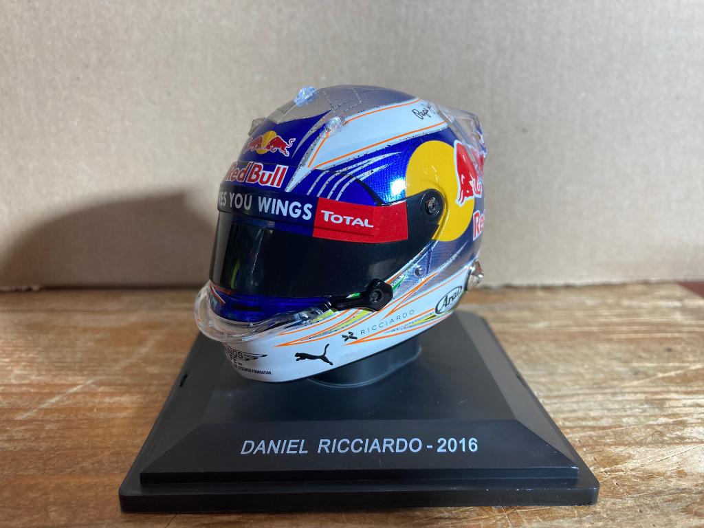 Daniël Ricciardo 2016 helm 1:5 Spark Red Bull Racing RB12, Enlèvement ou Envoi, Neuf, ForTwo