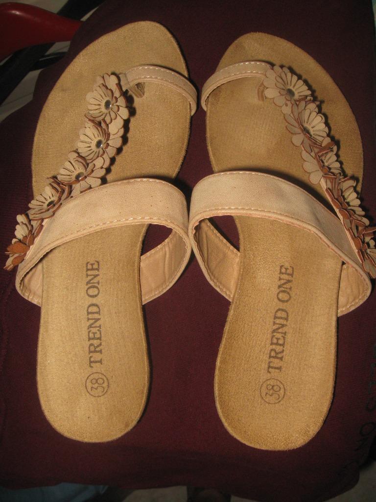 lederen teenslippers mt 38, Bruin, Sandalen of Muiltjes, Ophalen of Verzenden, Trend One