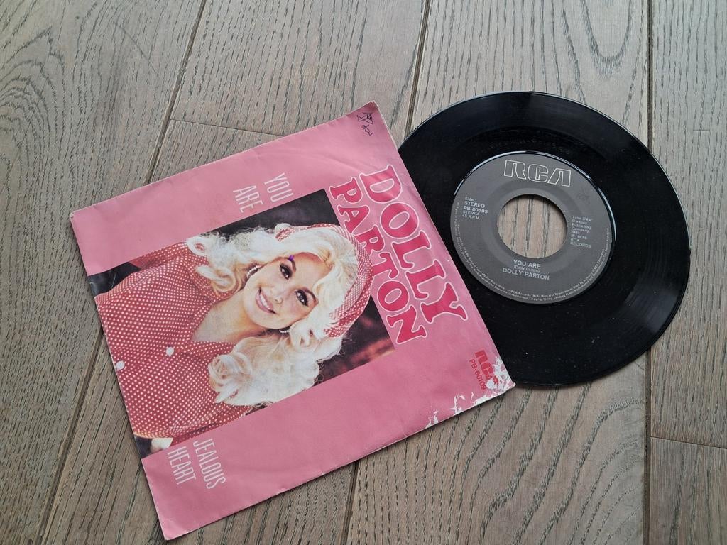 Célibataire : Dolly Parton, tu es, Enlèvement ou Envoi, Single