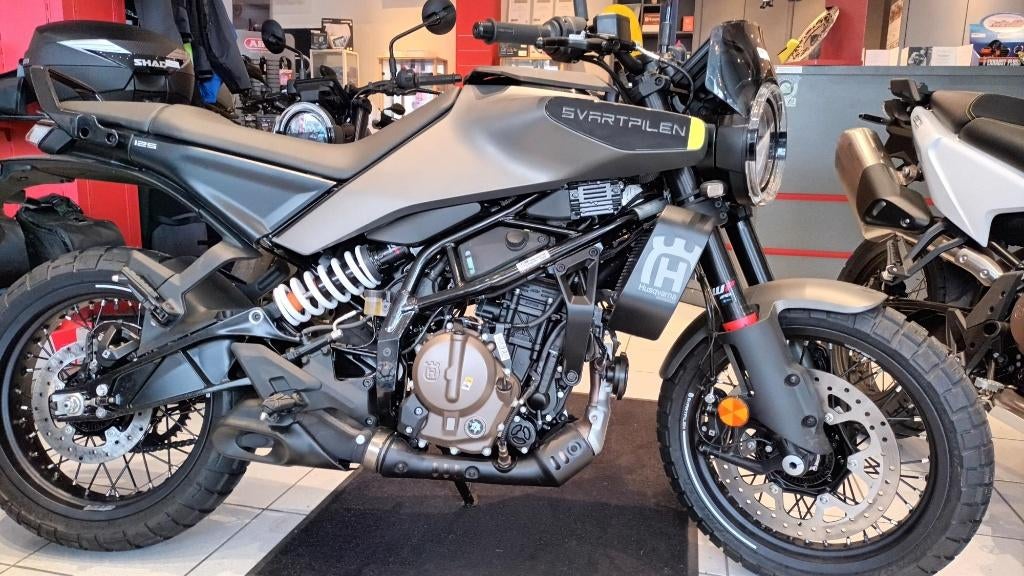 Husqvarna Svartpilen 125 MY 2024 - NIEUW, Motos, Motos | Husqvarna, Entreprise, 1 cylindre, 125 cm³, Jusqu'à 11 kW