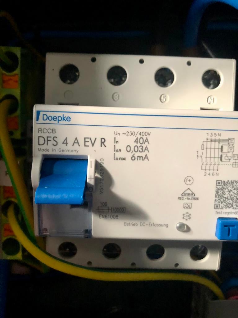 Doepke DFS4A EV R aardlekschakelaar (beveiliging laadpalen), Doe-het-zelf en Bouw, Ophalen of Verzenden, Gebruikt