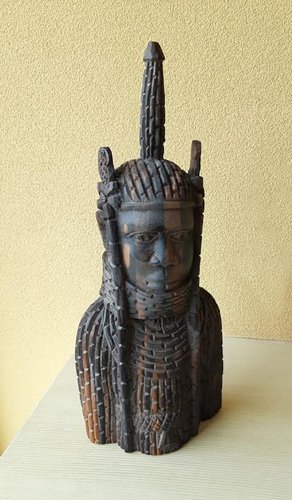Afrika Nigeria begin 20ste E Benin King Oba buste ebbenhout, Envoi