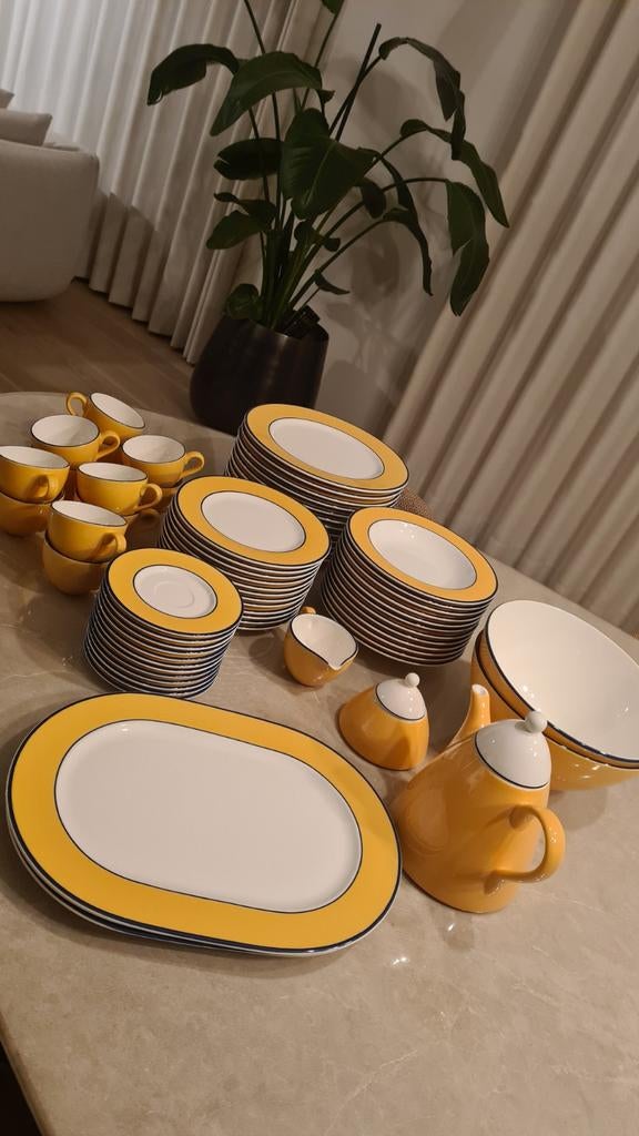 Vaisselle en porcelaine 12 l, Maison & Meubles, Enlèvement, Assiettes(s)