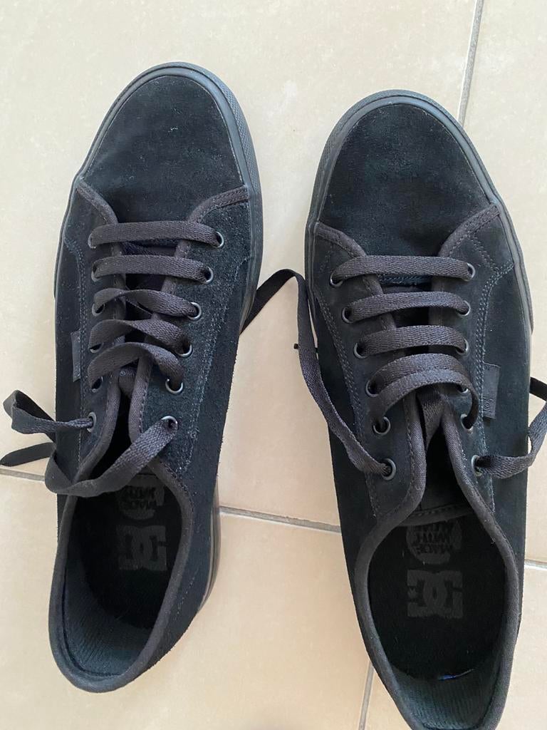 DC sneakers. Zwart. 46, Verzenden, Zwart, Zo goed als nieuw, Sneakers