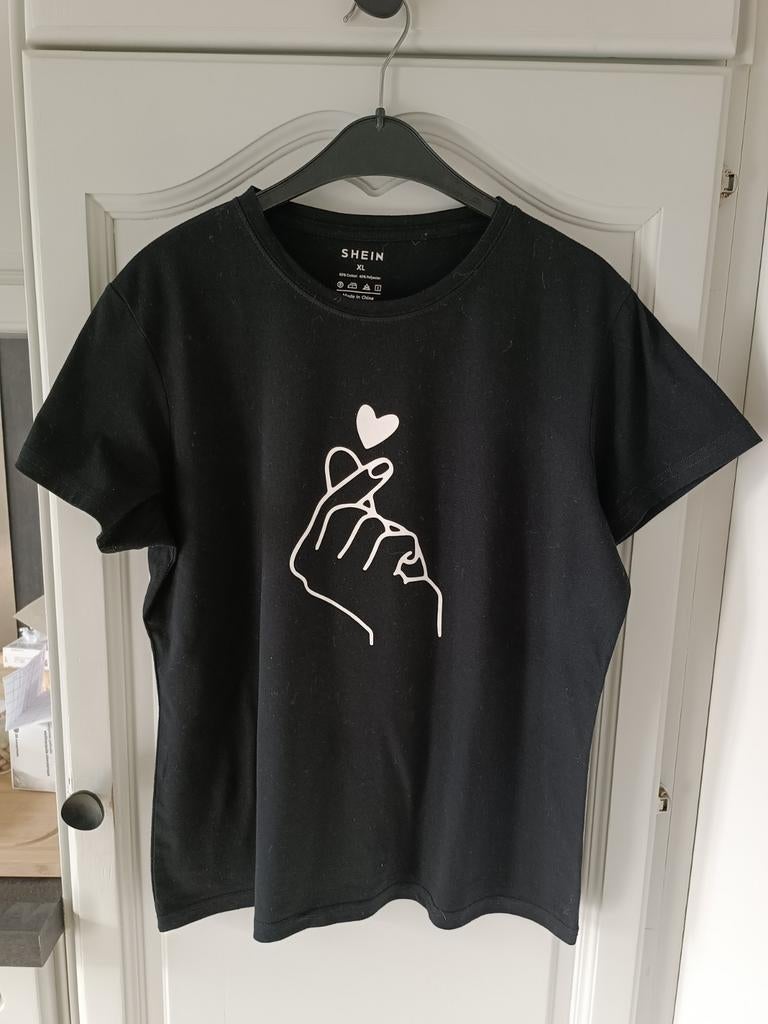 T-shirt met Shein design, Kleding | Dames, T-shirts, Ophalen of Verzenden, Zwart