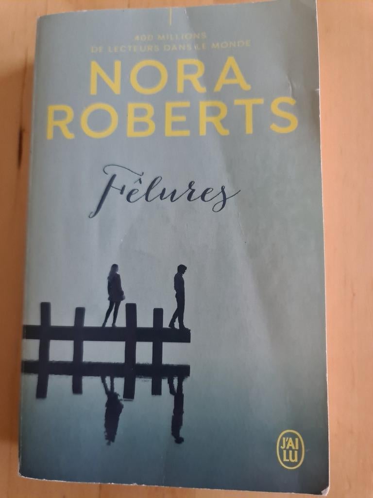 Fêlures - Nora ROBERTS, Livres, Envoi, Comme neuf