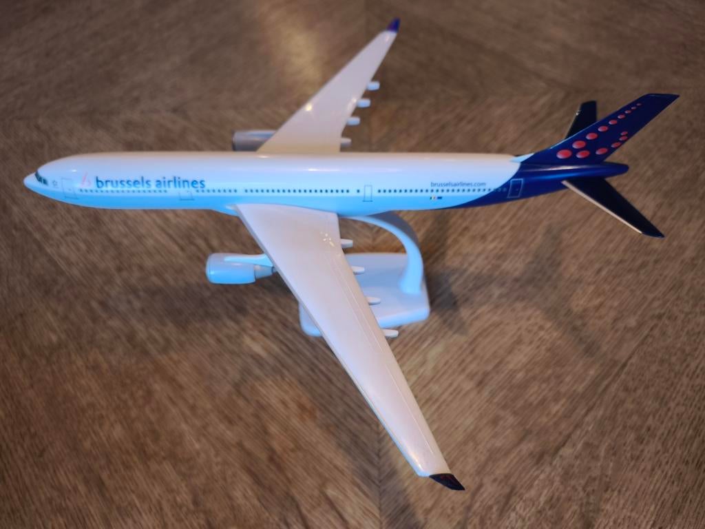 A330-300 Brussels Airlines, Enlèvement ou Envoi, Neuf, Modèle réduit