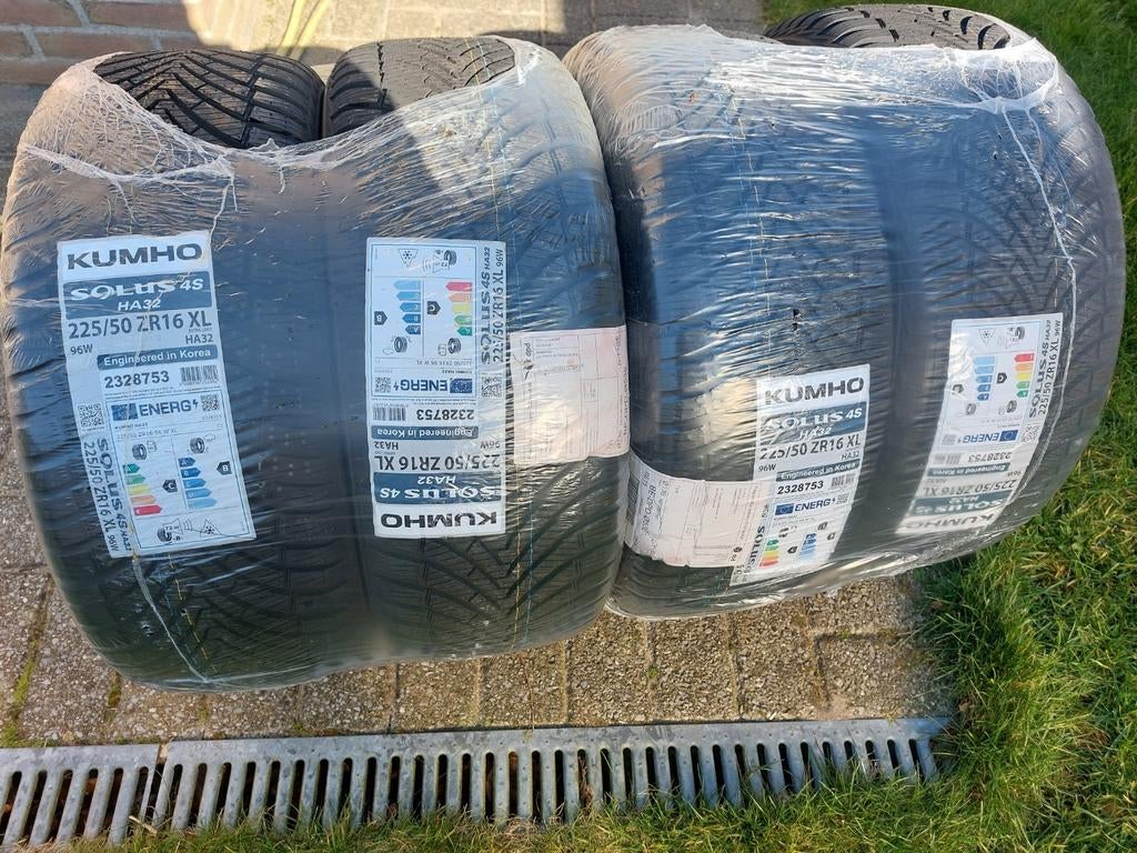 Kumho 225 50 ZR16 96W, Autos : Pièces & Accessoires, Neuf, 4 Saisons, Enlèvement ou Envoi, 16 pouces