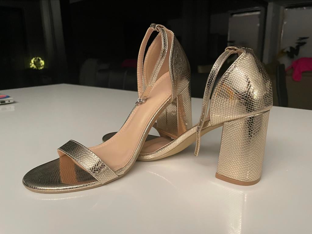 Chaussures élégantes dorées, Enlèvement ou Envoi, Neuf