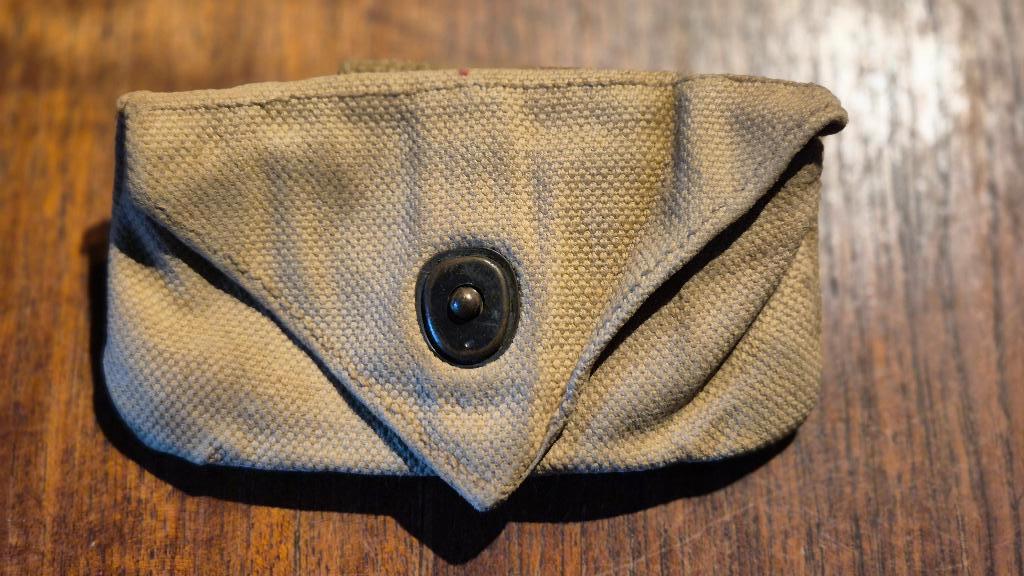 1942 US First aid pouch minder courant model, Verzamelen, Ophalen of Verzenden, Landmacht, Overige typen