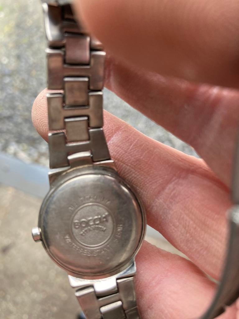 Montre platinium boccia, Utilisé