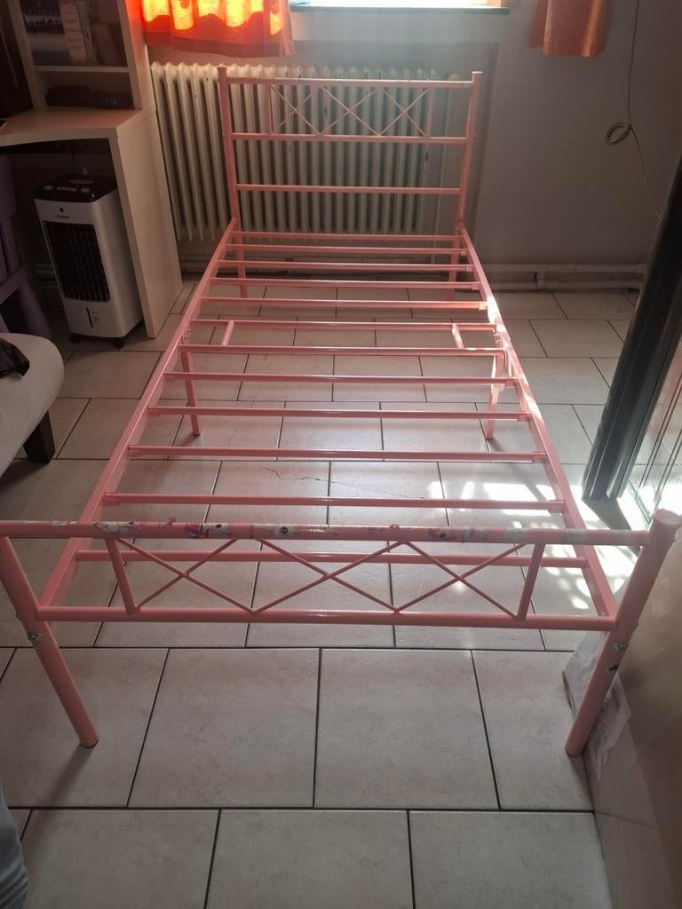 Lit enfant rose, Ophalen, Gebruikt, 90 cm, 200 cm