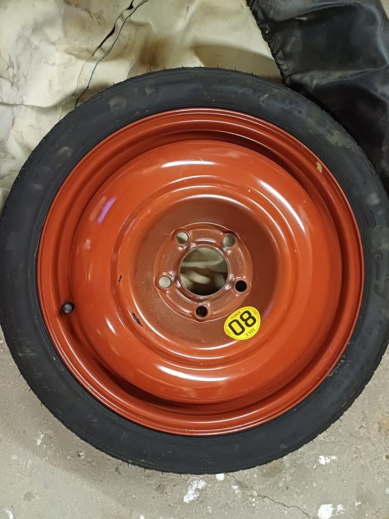 Thuiskomertje of meelopertje nieuw T115/70R16, Ophalen