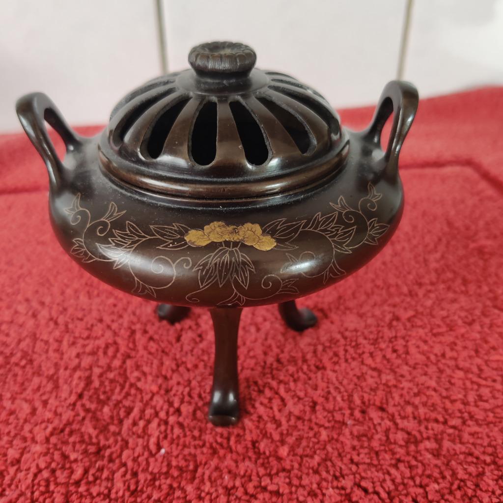 Pot d'encens japonais ancien en bronze, Enlèvement