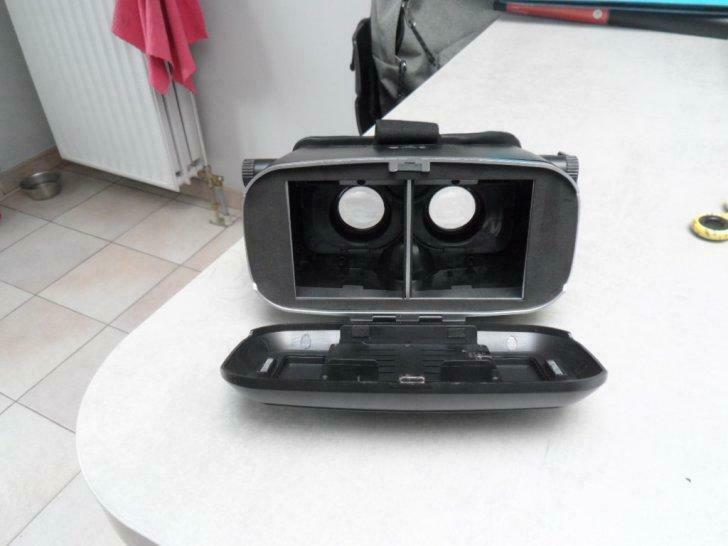 Casque Lunettes Réalité virtuelle 3D DELUXE en parfait état, Enlèvement ou Envoi, Utilisé