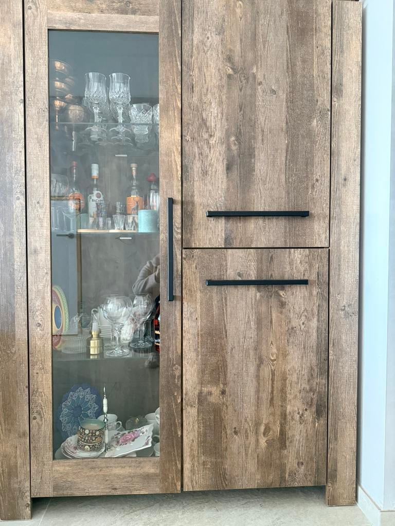 Mooie buffetkast/servicekast _als nieuw, moderne look, Huis en Inrichting, Kasten | Vitrinekasten, Ophalen, Zo goed als nieuw