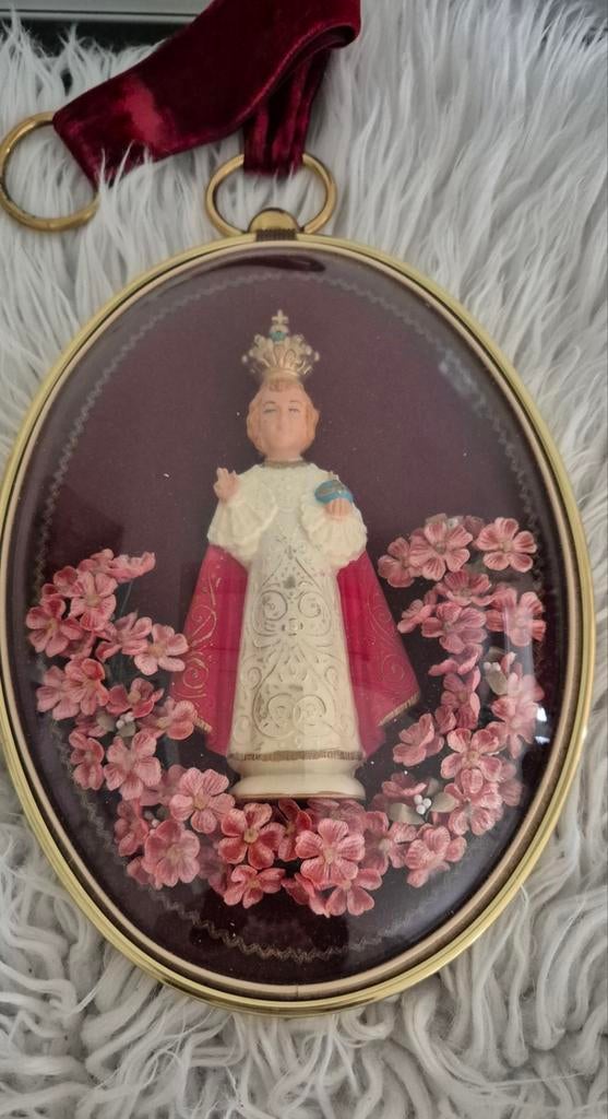 Artilux bol-lijst met kindje Jezus van Praag, Ophalen