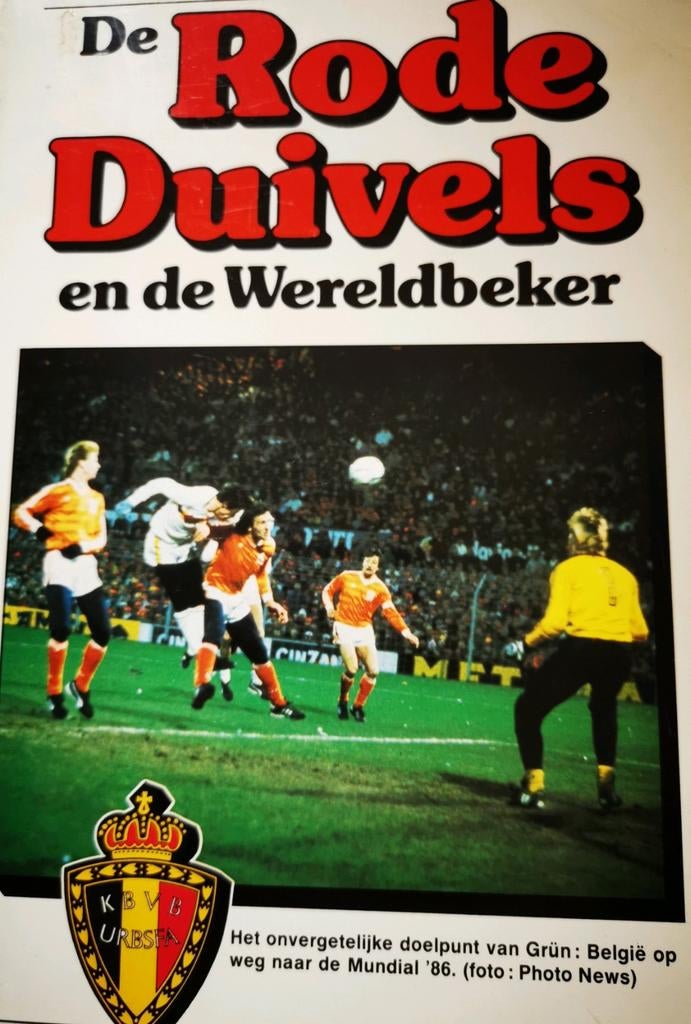 De rode duivels wereldbeker- op weg naar de Mundial 1986, Ophalen of Verzenden, Zo goed als nieuw, Balsport