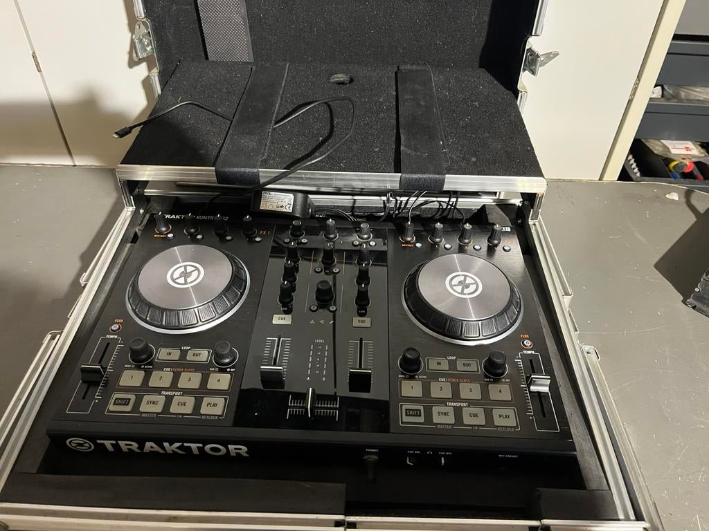 Traktor control S2 in case, Muziek en Instrumenten, Ophalen of Verzenden, Gebruikt