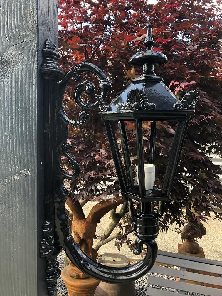 Prachtige landelijke buitenlamp Maastricht, zwart., Antiek en Kunst, Ophalen of Verzenden