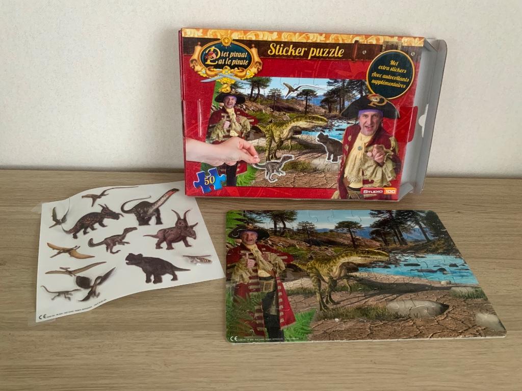 Puzzel 50 stukken Piet Piraat + stickervel, Enlèvement, Plus de 50 pièces, Comme neuf, 6 ans ou plus
