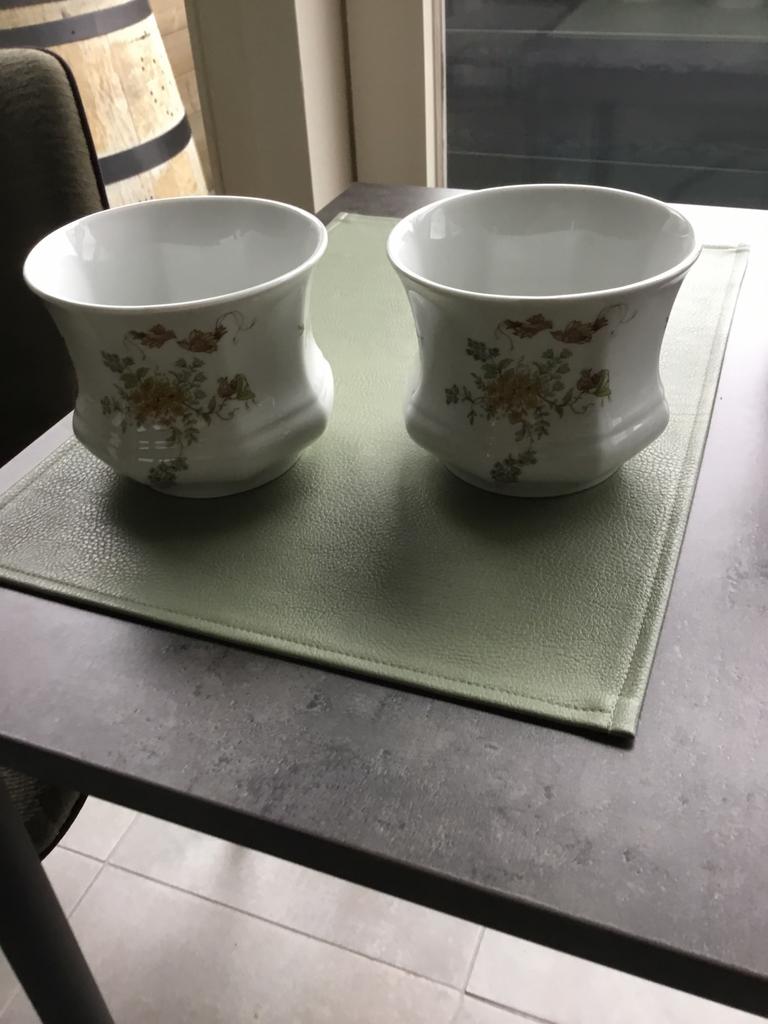 Twee retro bloempotjes, Tuin en Terras, Bloempotten, Ophalen, Zo goed als nieuw