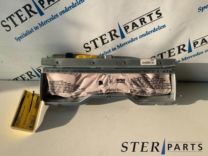 Knie airbag van een Mercedes E-Klasse, Ophalen of Verzenden, 3 maanden garantie, Gebruikt, Mercedes-Benz