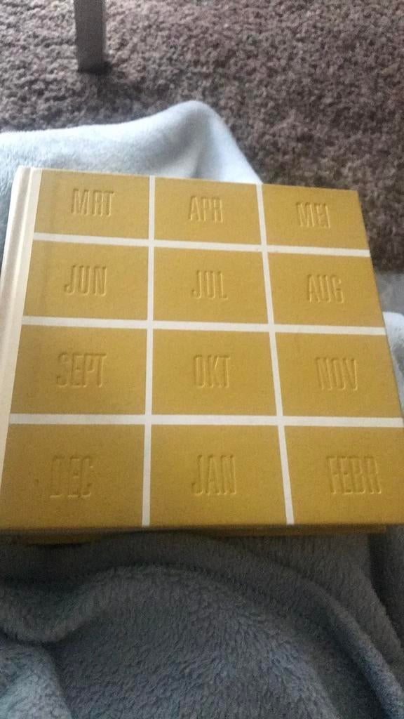 12 maanden tuinieren Reader’s digest, Ophalen of Verzenden, Zo goed als nieuw