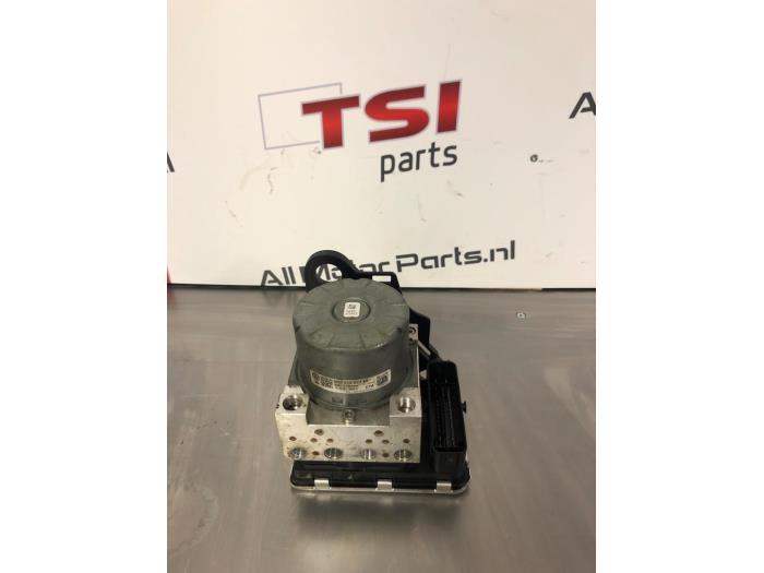 ABS Pomp van een Volkswagen Tiguan, Gebruikt, -, Volkswagen, -