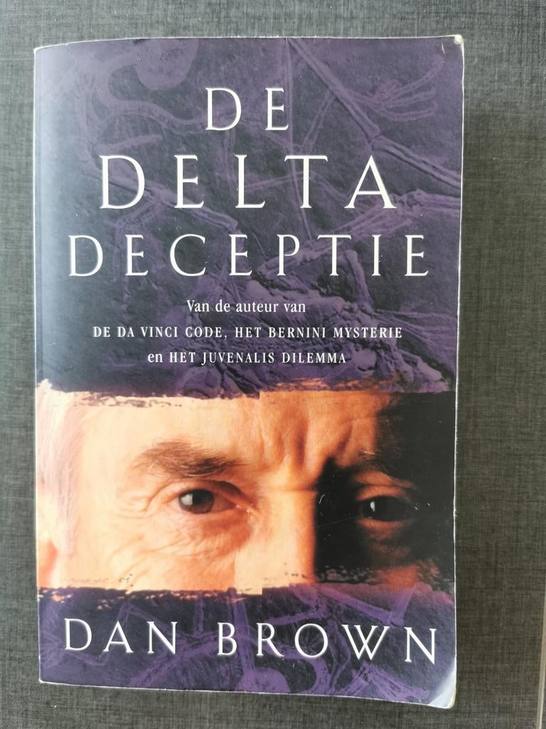Dan Brown - De Delta deceptie, Boeken, Thrillers, Gelezen, Ophalen of Verzenden, Dan Brown