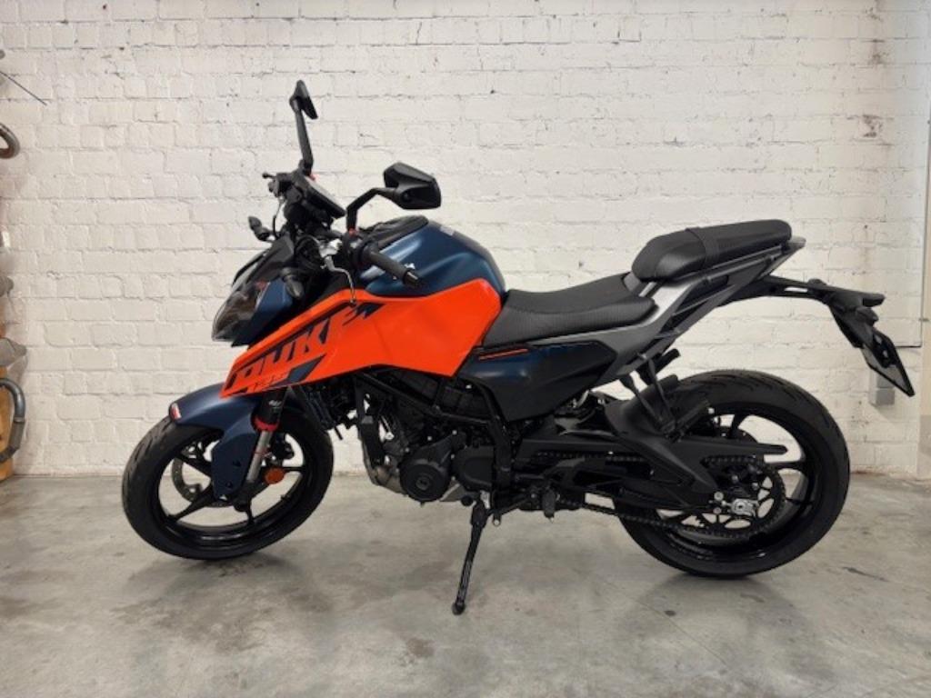 KTM 125 Duke, Motos, Motos | KTM, Entreprise, Permis Moto A1 minimum, 1 cylindre, Naked bike