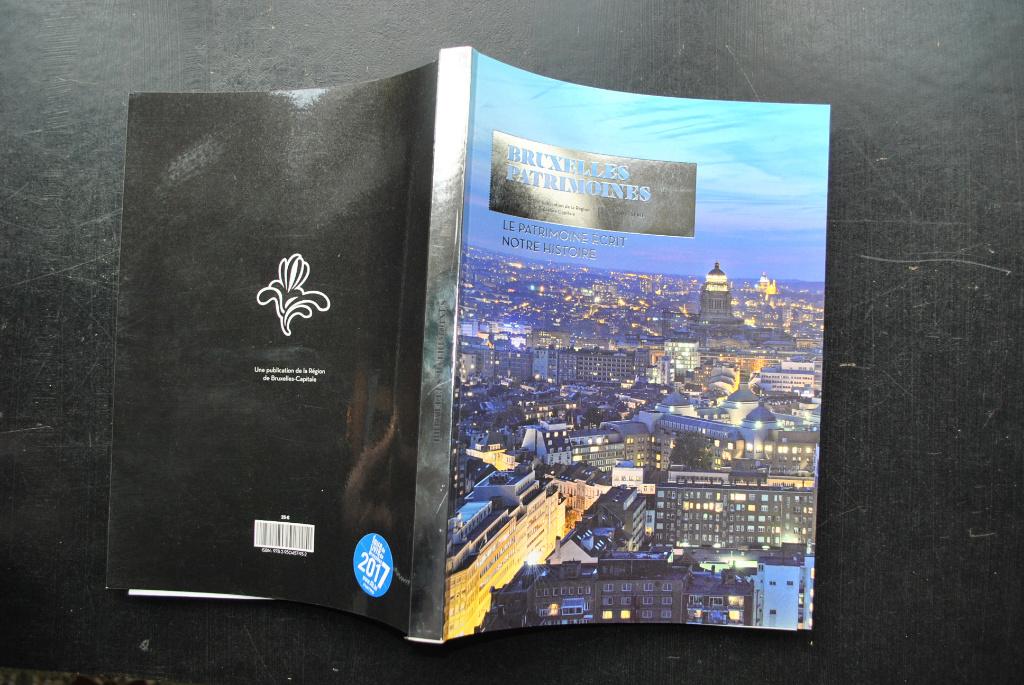 BRUXELLES PATRIMOINES : ORIGINES VILLE MARCHANDE METROPOLE, Livres, Enlèvement ou Envoi, Comme neuf